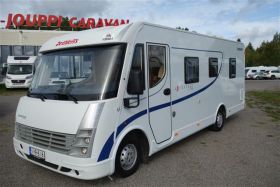 http://services.netwheels.fi/NWAutokuvat/20456080AG/IYR618_1.JPG