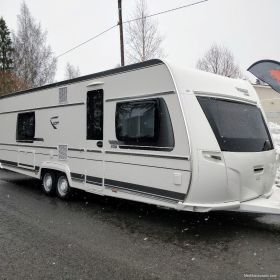 https://cdn.nettikaravaani.com/live/1493805/Fendt-Saphir-4b1c4ae4b35e77c8-large.jpg