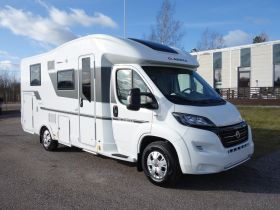 http://services.netwheels.fi/NWAutokuvat/20456080AD/M24437_1.JPG
