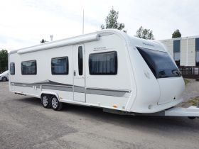 http://services.netwheels.fi/NWAutokuvat/20456080AG/WEA241_1.JPG