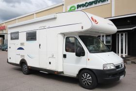 http://procaravan-cdn01.alkali.fi/cufs/pub/vaihtoautot/media/10/7016/1.jpg