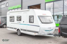 http://caravanlandia-cdn05.alkali.fi/cufs/pub/vaihtoautot/media/10/8358/1.jpg