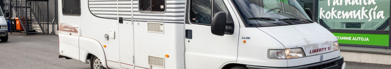 http://caravanlandia-cdn05.alkali.fi/cufs/pub/vaihtoautot/media/11/0602/1.jpg